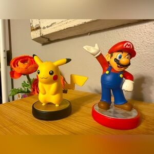 Mario and Pikachu amiibo Super Mario Bros /Pokémon Nintendo Switch